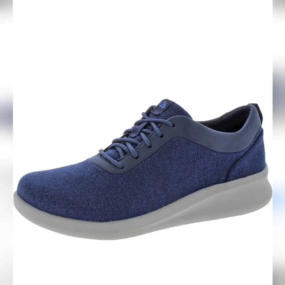 NEW Clark's Women's Cloudsteppers Sillian 2.0 Pace Sneakers